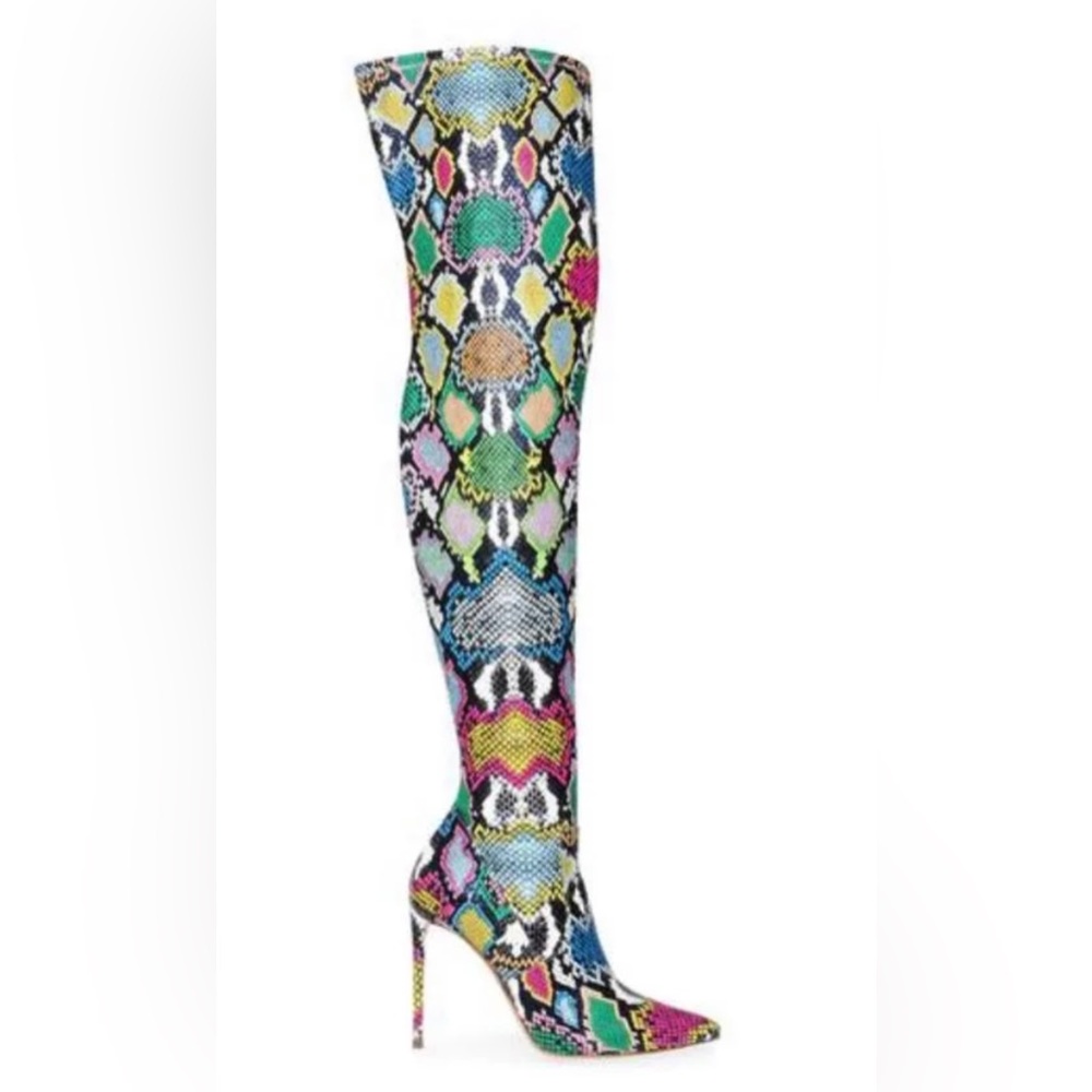 Steve Maddens Women's Vanquish over the knee python boots- worn once!